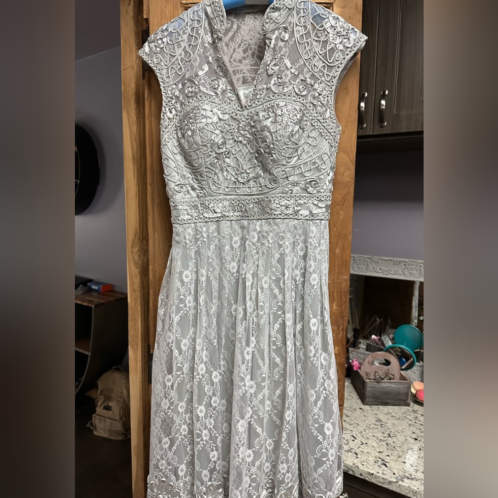 Sue Wong Knee Length Cocktail Dress.